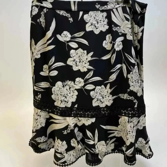 KARL LAGERFELD FLORAL EMBROIDERY TIERED SKIRT SIZE 6 - Picture 6 of 8